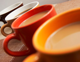 Does Your Coffee Taste Bitter? Change the Color of Your Mug